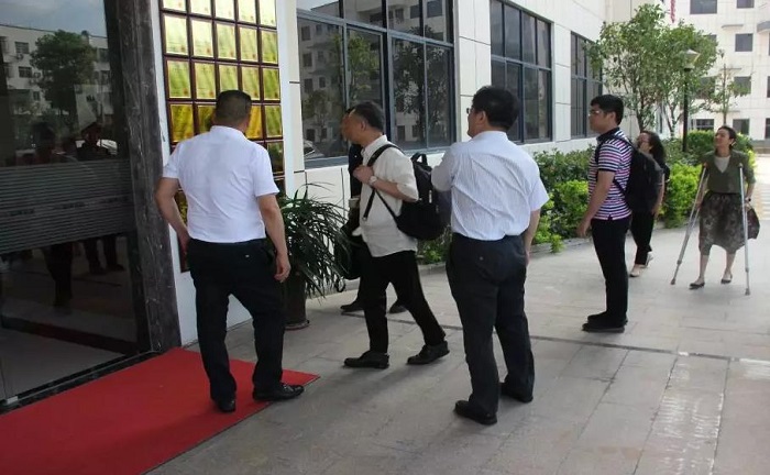 熱烈歡迎鎮(zhèn)江新區(qū)管委會(huì)薛峰主任一行蒞臨歐博考察